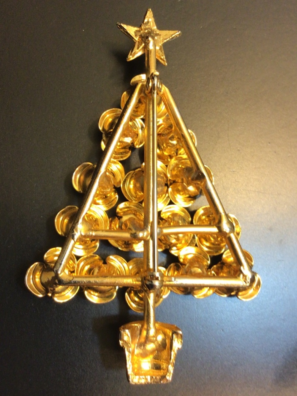 Mid-century CHRISTMAS TREE OF ROSES Brooch/Pin Gold-tone Large - Picture 4 of 15